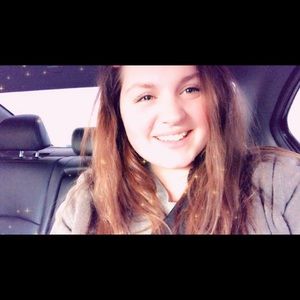 Meet your Posher, Katelyn